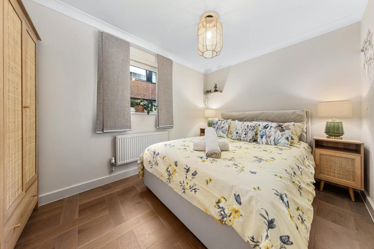 לונדון Tranquil 2 Bedroom Apartment Close To St. Paul'S Cathedral מראה חיצוני תמונה