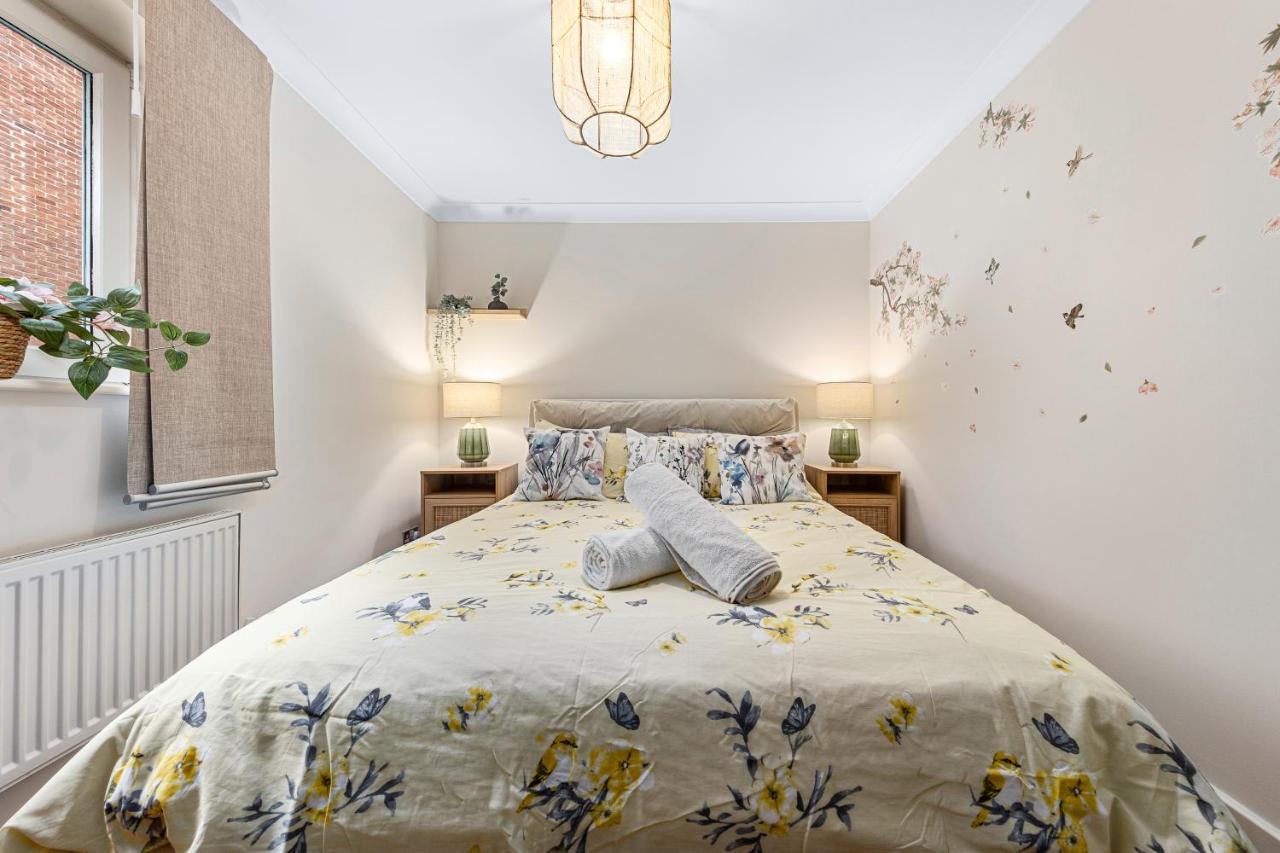 לונדון Tranquil 2 Bedroom Apartment Close To St. Paul'S Cathedral מראה חיצוני תמונה
