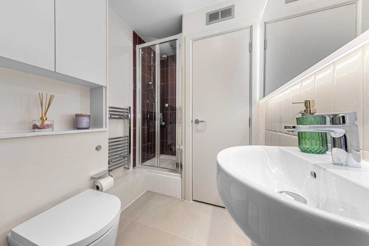 לונדון Tranquil 2 Bedroom Apartment Close To St. Paul'S Cathedral מראה חיצוני תמונה
